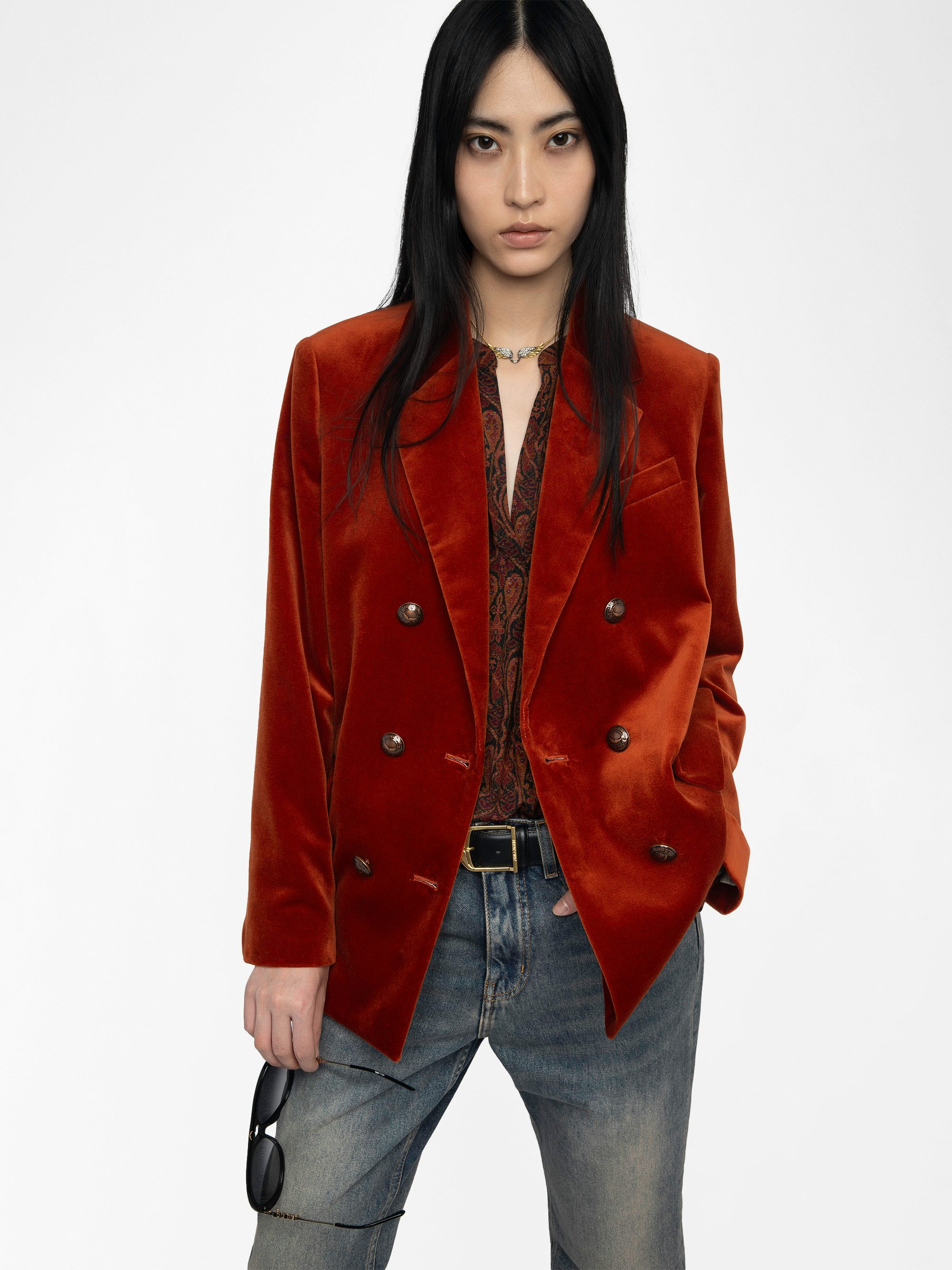 Vaska Velvet Blazer - Structured straight blazer in velvet with double-breasted button closure.